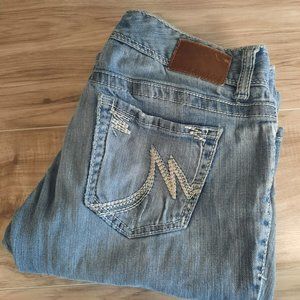 Maurices Long 5/6 Women's Juniors Destressed Light Wash Denim Blue Jeans